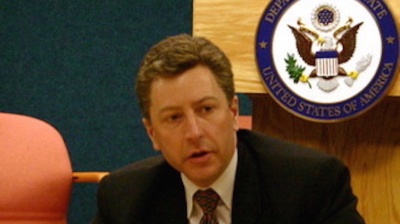 Ukraine president and US envoy discuss withdrawal of Russian forces from Ukraine's Donbas